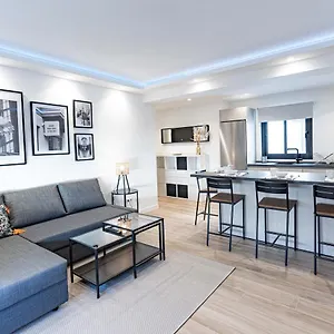 Acogedor En Centro By Rent Me Apartament